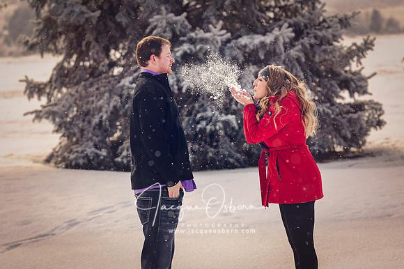 Buhl, Idaho Engagement Session during the winter - Jacque Osborn Photography
