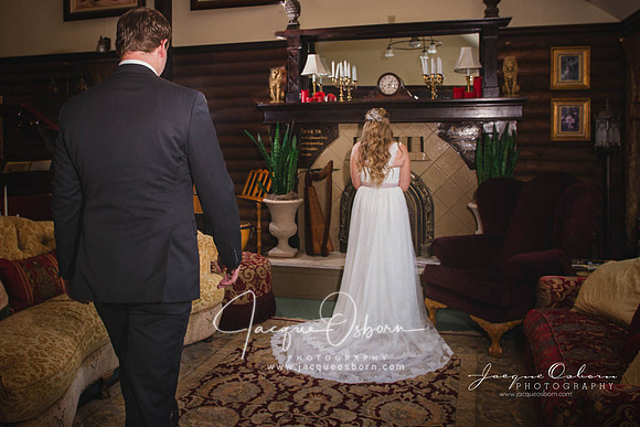 First look of Bride and Groom, Northern Idaho - Buhl, Idaho Photographer - Jacque Osborn Photography